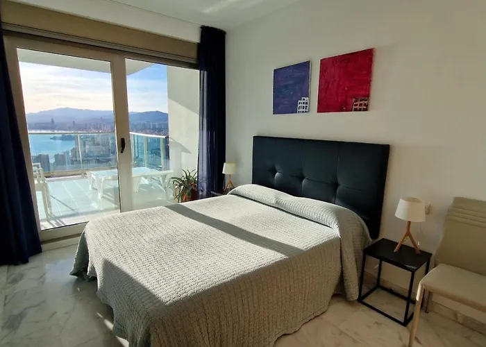 Skyline 26 Stunning Sea Views From A 2-bedroom On The 26th Floor *