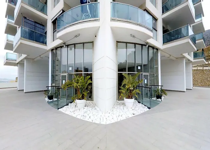 Skyline 26 Stunning Sea Views From A 2-bedroom On The 26th Floor